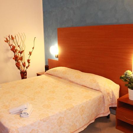 Hotel Nettuno Монтекатини-Терме Экстерьер фото