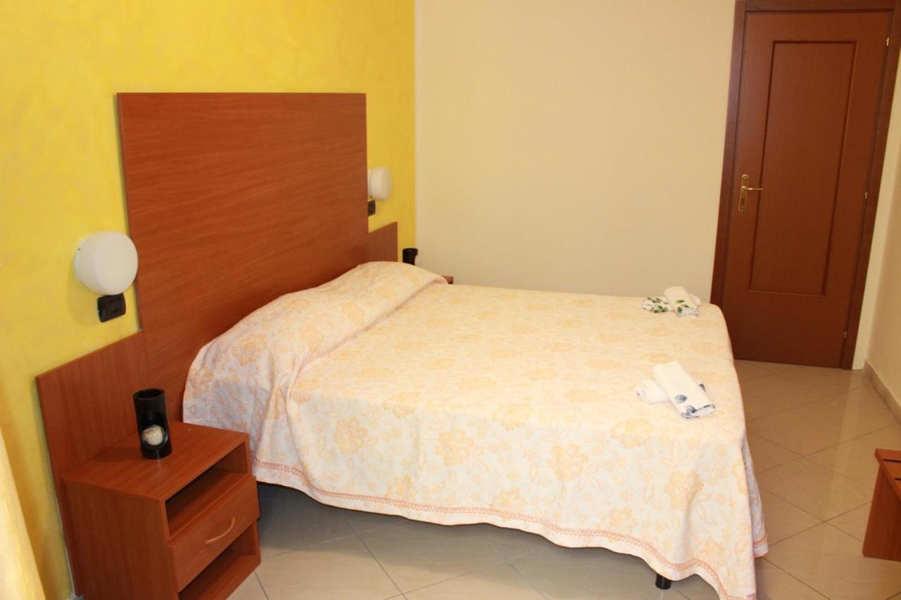 Hotel Nettuno Монтекатини-Терме Экстерьер фото