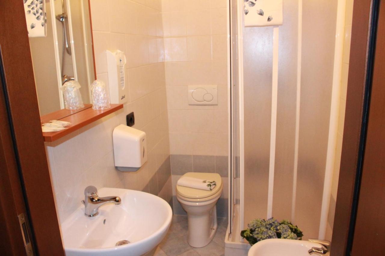 Hotel Nettuno Монтекатини-Терме Экстерьер фото