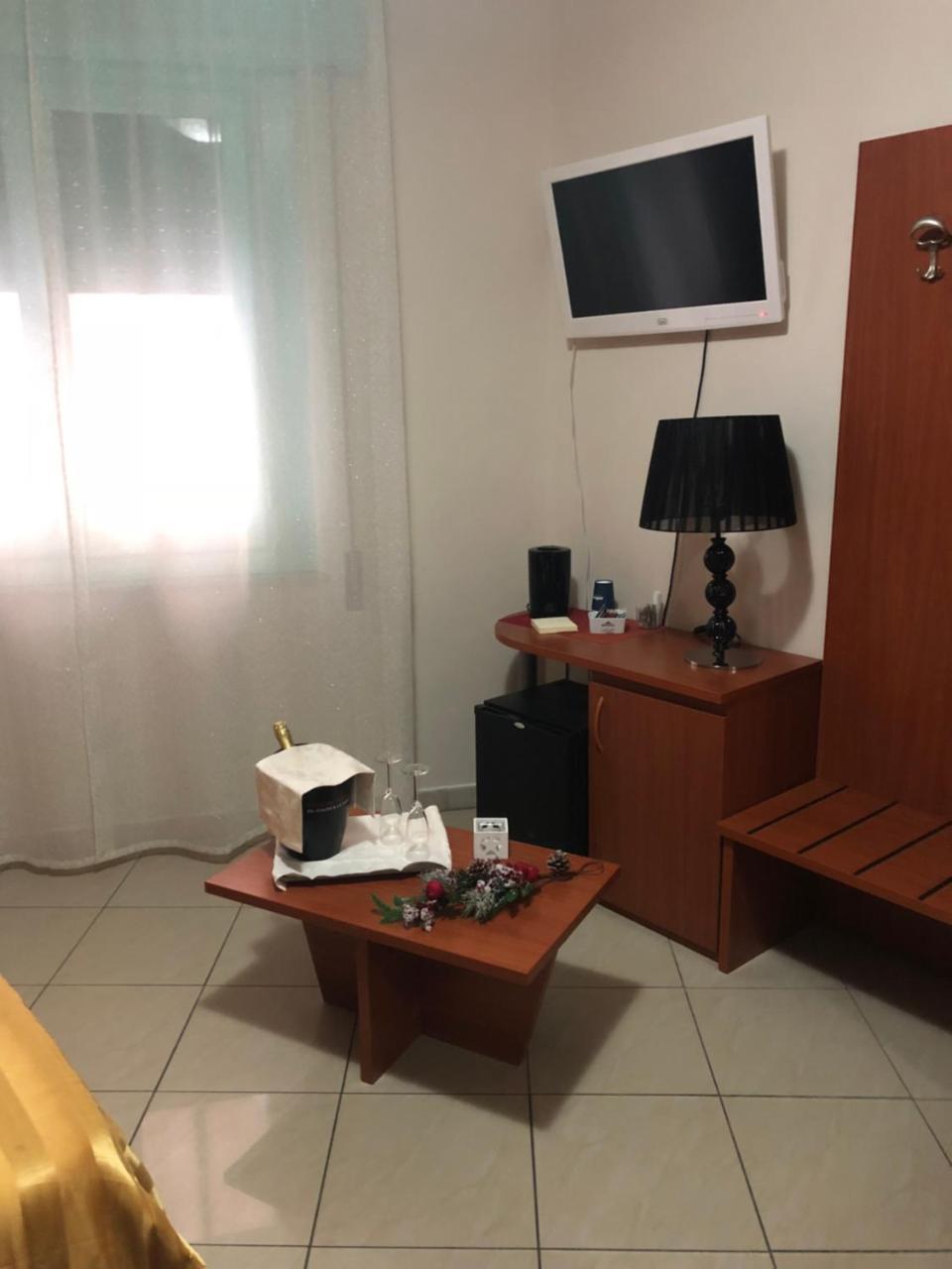 Hotel Nettuno Монтекатини-Терме Экстерьер фото